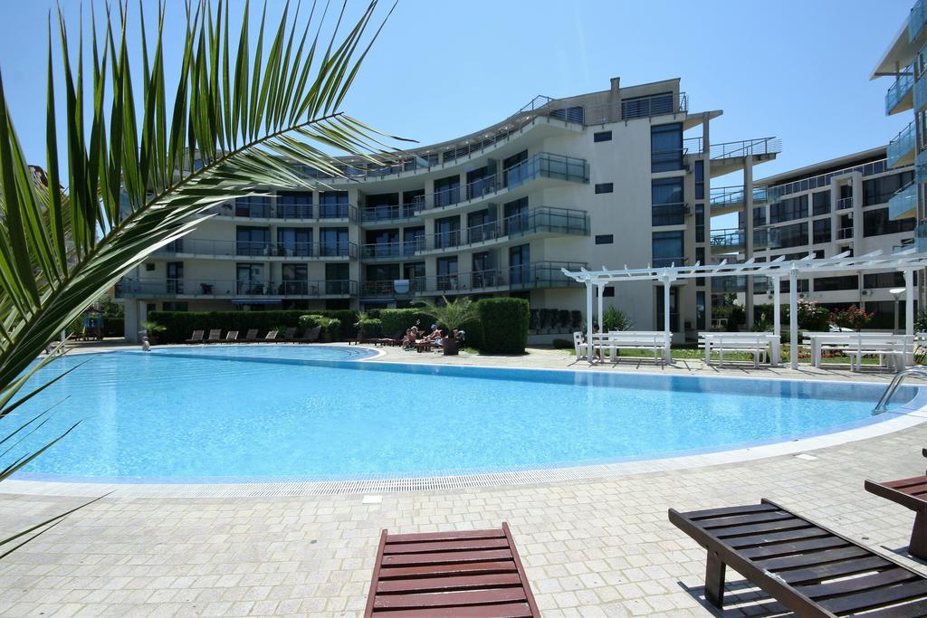 Riviera Blue Hotel Sunny Beach Exterior foto
