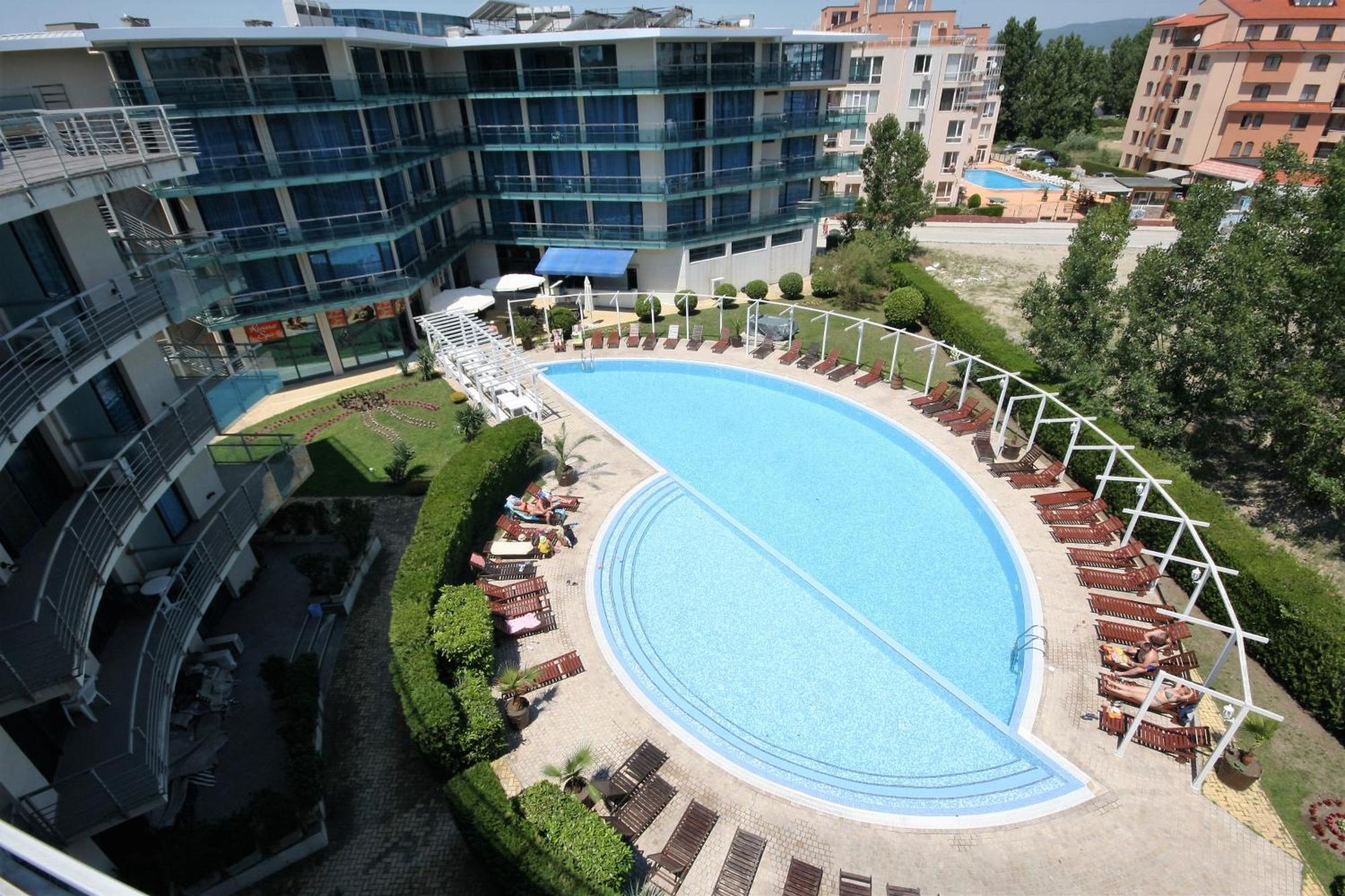 Riviera Blue Hotel Sunny Beach Exterior foto
